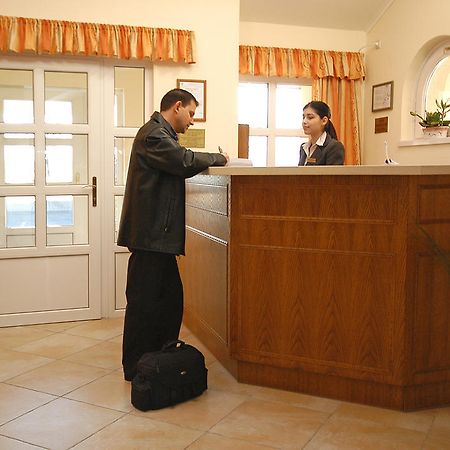 Hotel Bavaria Abda Bagian luar foto