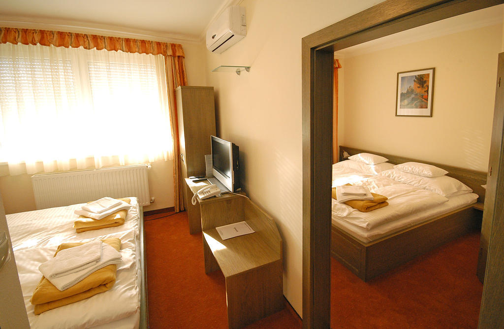 Hotel Bavaria Abda Ruang foto