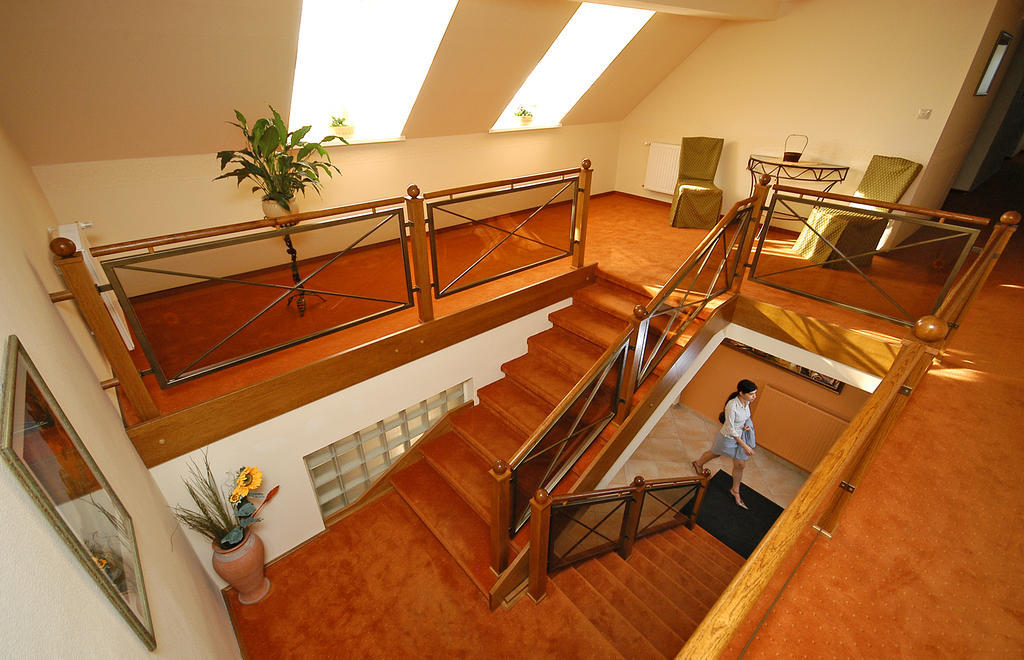 Hotel Bavaria Abda Bagian luar foto